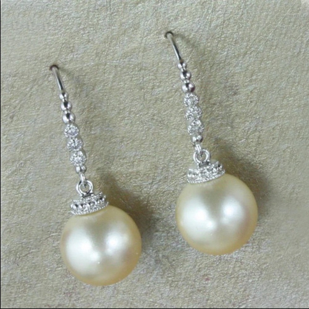 New 925 Silver Chic Dainty Pearl Earrings - Picture 4 of 5